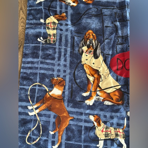 Burberry 100% silk dogs theme scarf EXCELLENT Condition 34” square designer blue - Picture 5 of 5